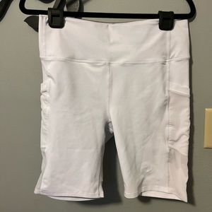 Fabletics “Mila” 9inch Bike Shorts-XL
